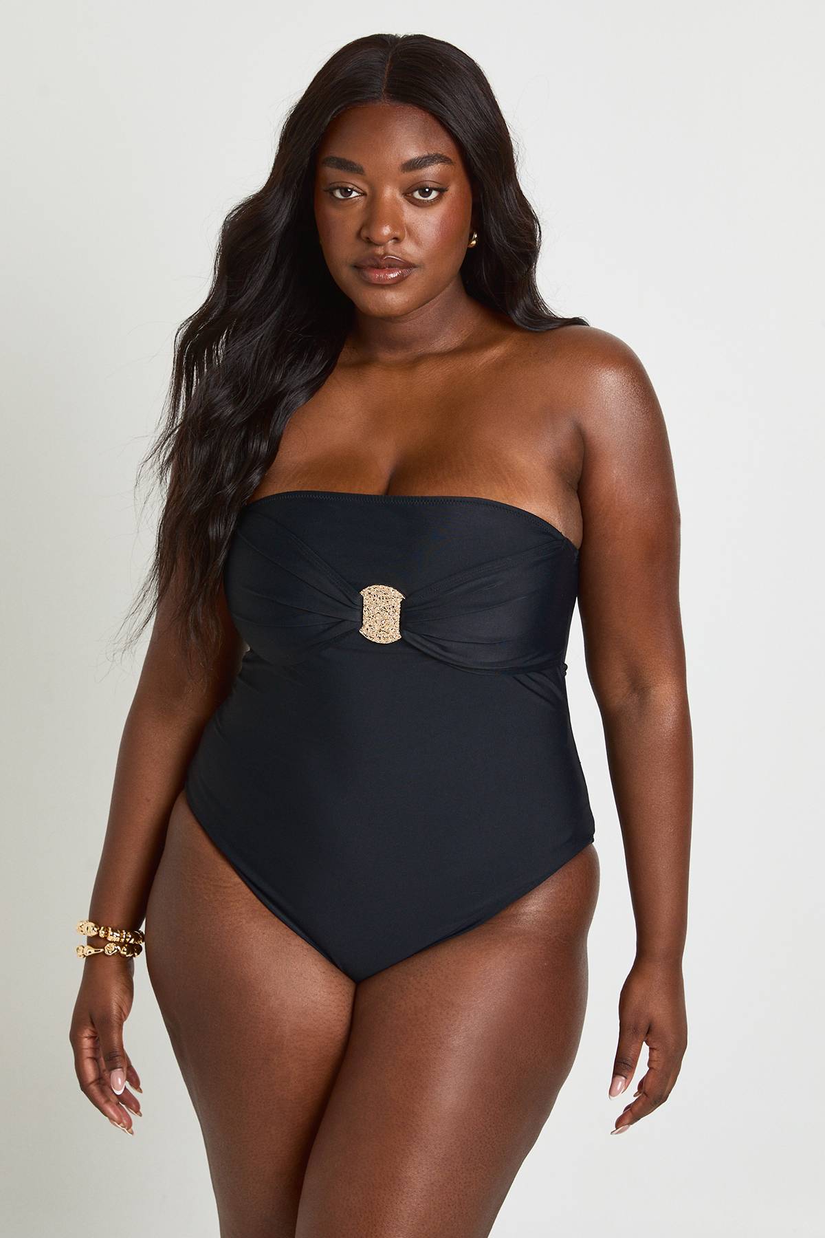 boohoo Maillot De Bain Bandeau Grande Taille Avec Détail Bordure Dorée
