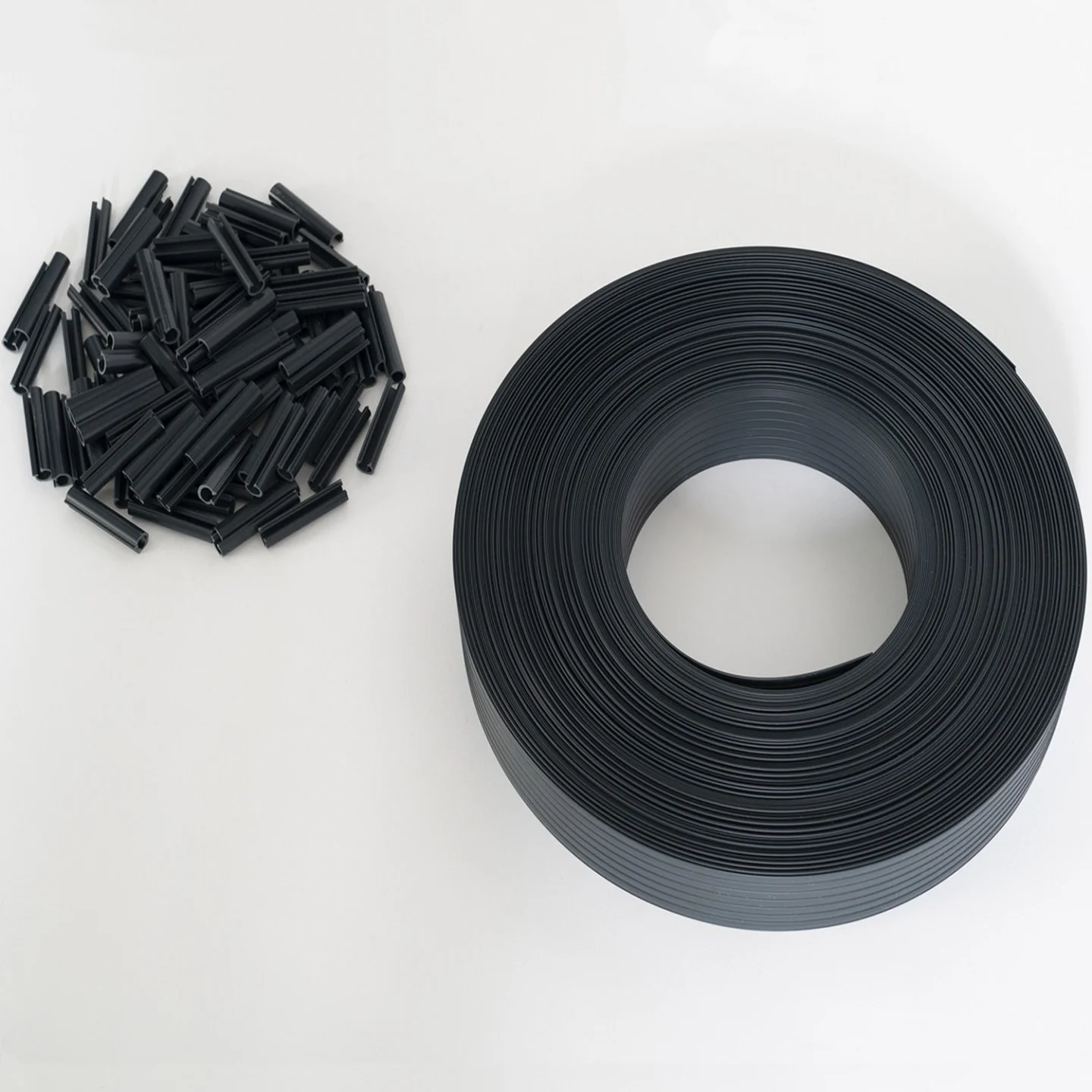 Kit de lamelles occultantes PVC grises L.60 M pour panneau grillagé