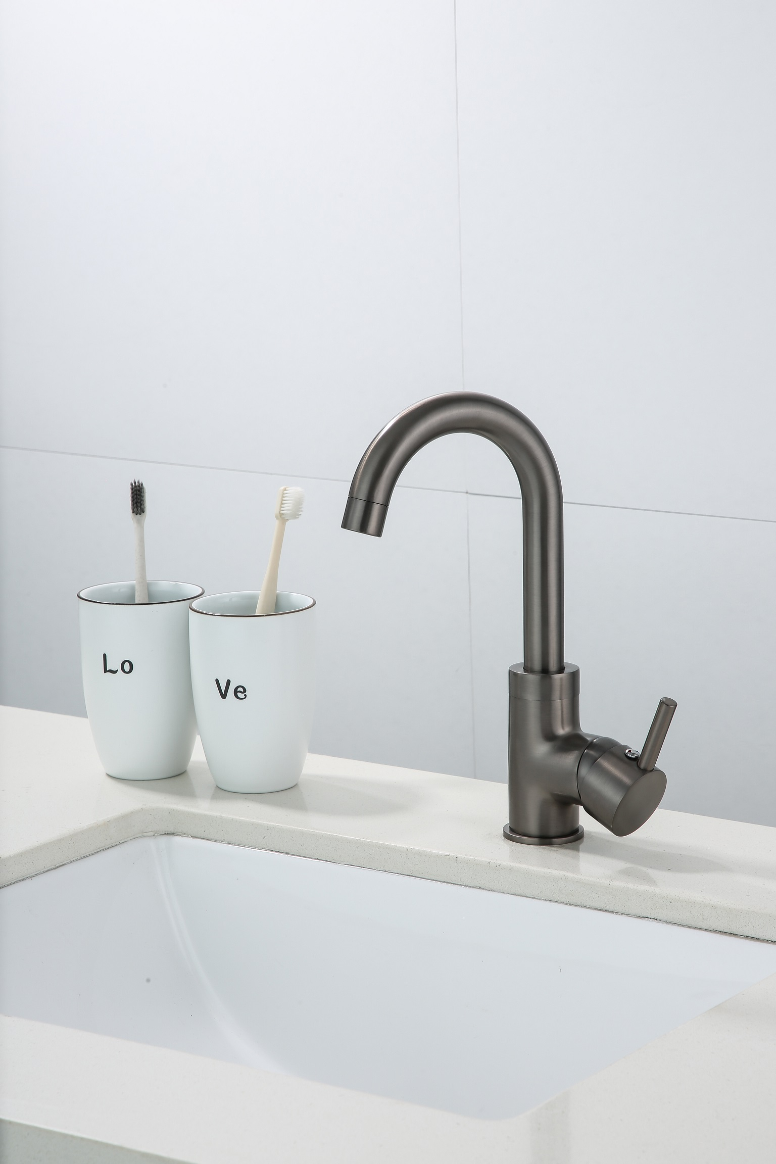 Saniclear Iron matrix draaibare wastafelkraan verouderd ijzer - gunmetal