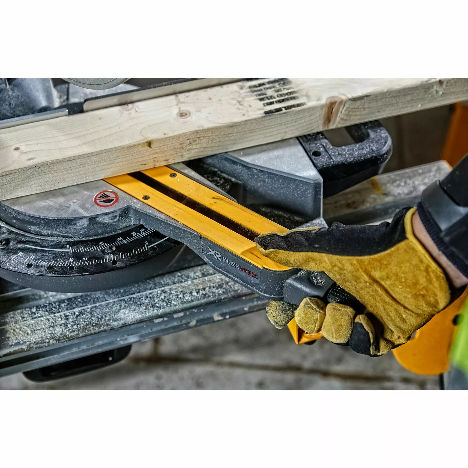 DeWALT DCS777T2 18V/54V XR FlexVolt Li-Ion Accu afkort- en verstekzaagmachine set (2x 6.0Ah accu) - 216 x 30mm - koolborstelloos