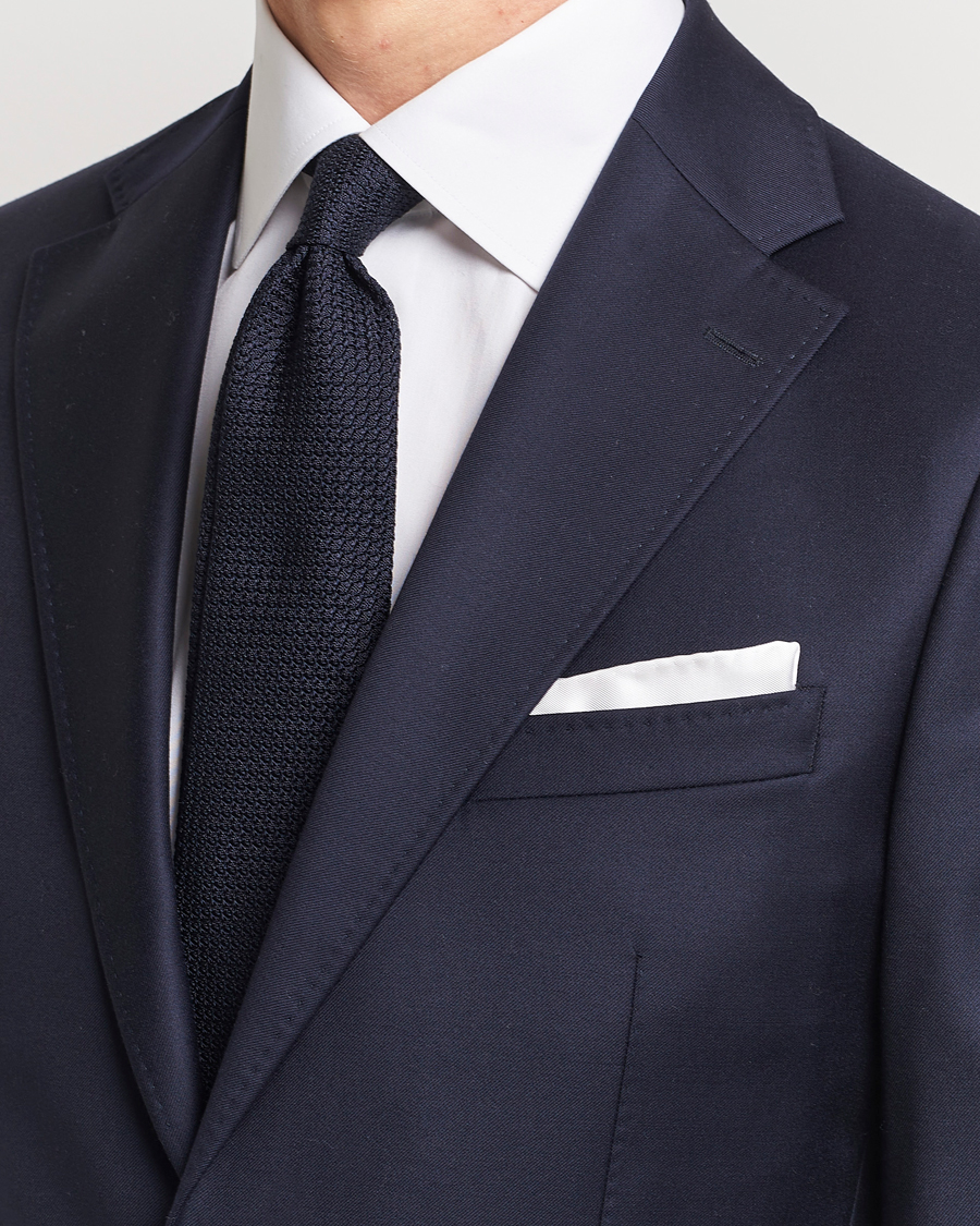 Amanda Christensen Set Tie Navy & Handkercheif White