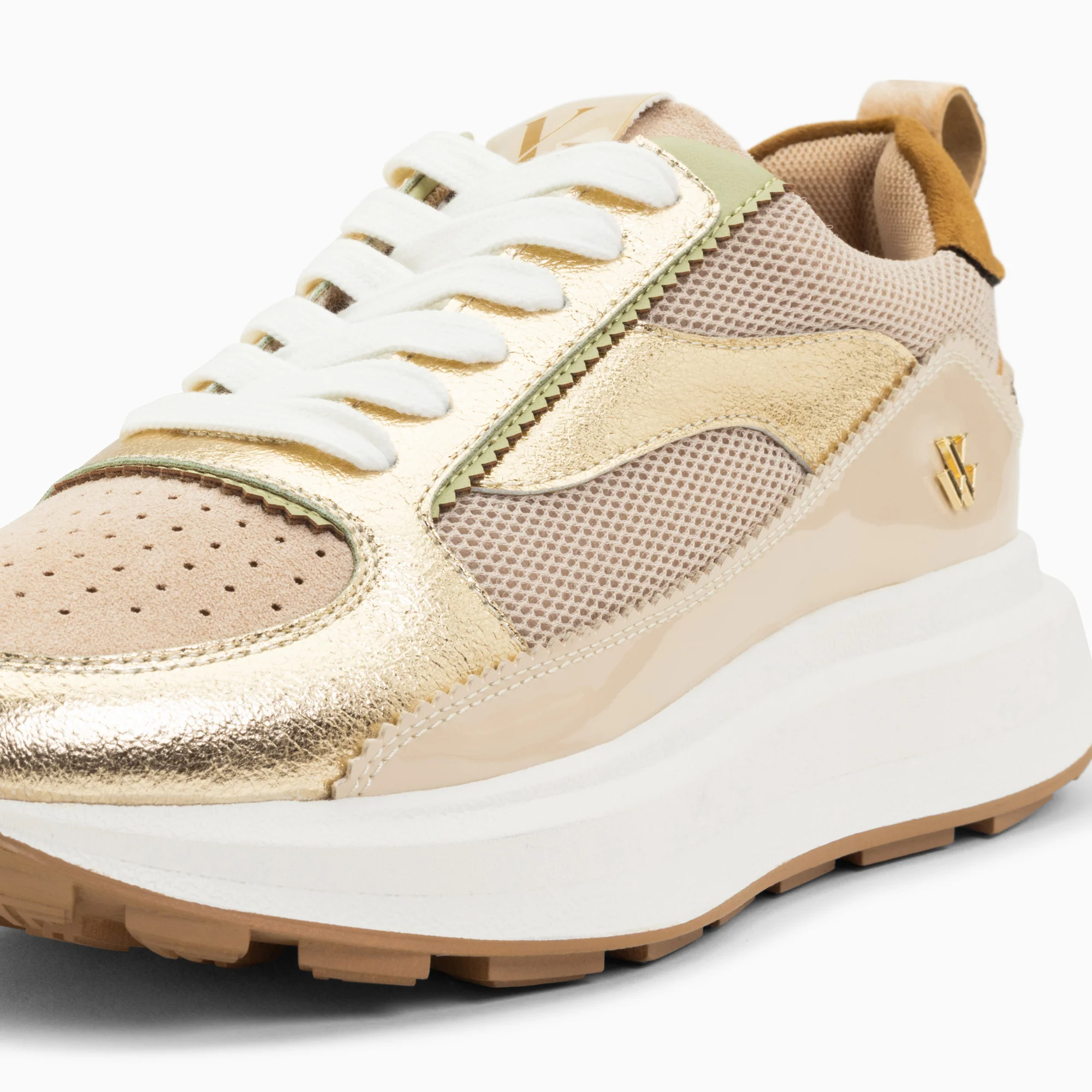Sneakers-Baskets Emma or et beige à semelle oversize