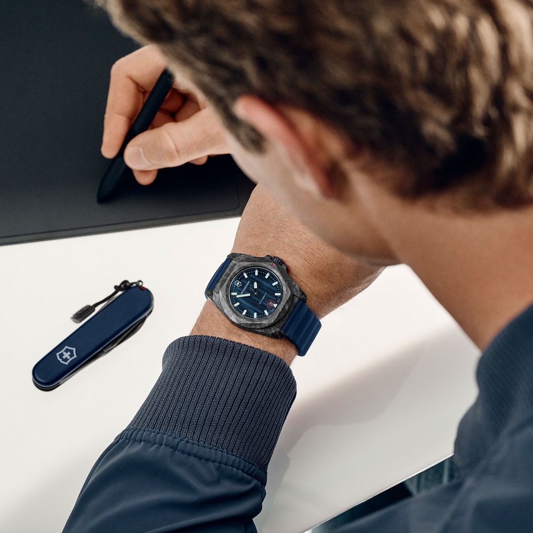 Victorinox I.N.O.X. Automatic Carbon Set