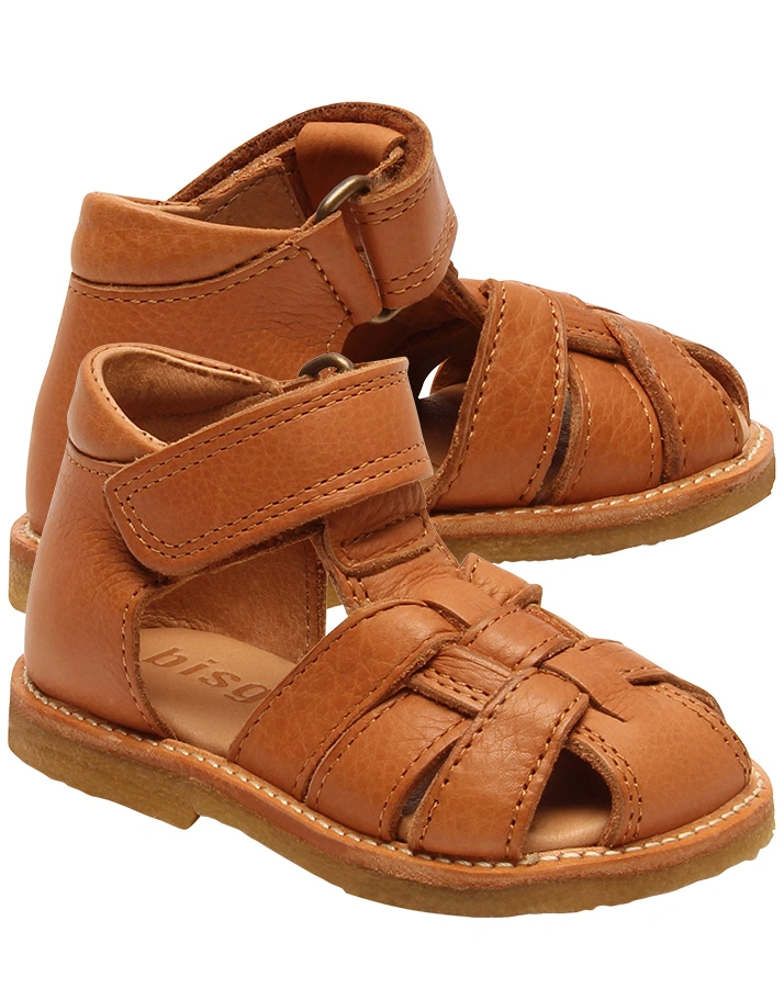 Sandalen AMI mit Zehenschutz in brandy