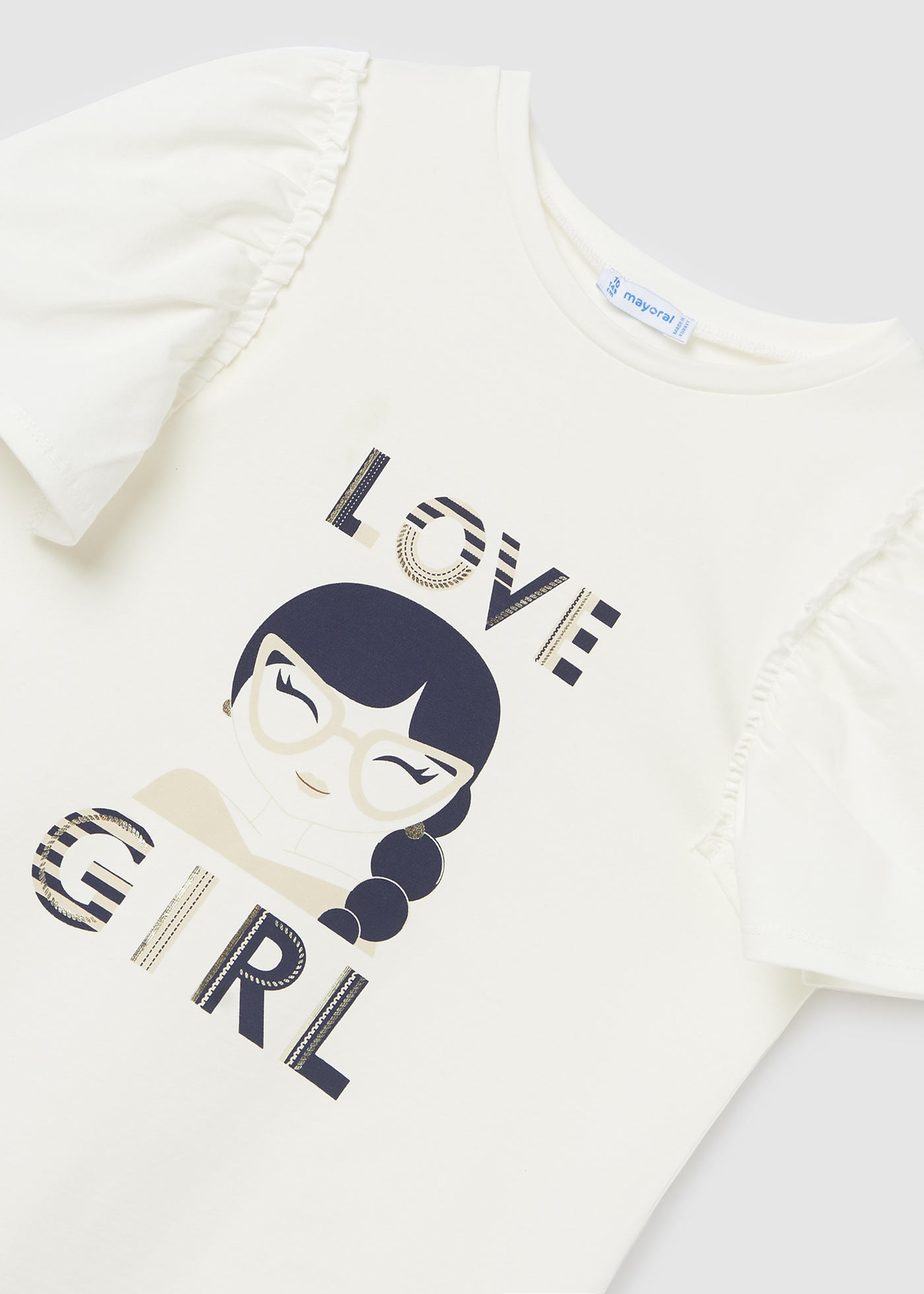 Camiseta de manga curta para meninas, feita de algodão sustentável.