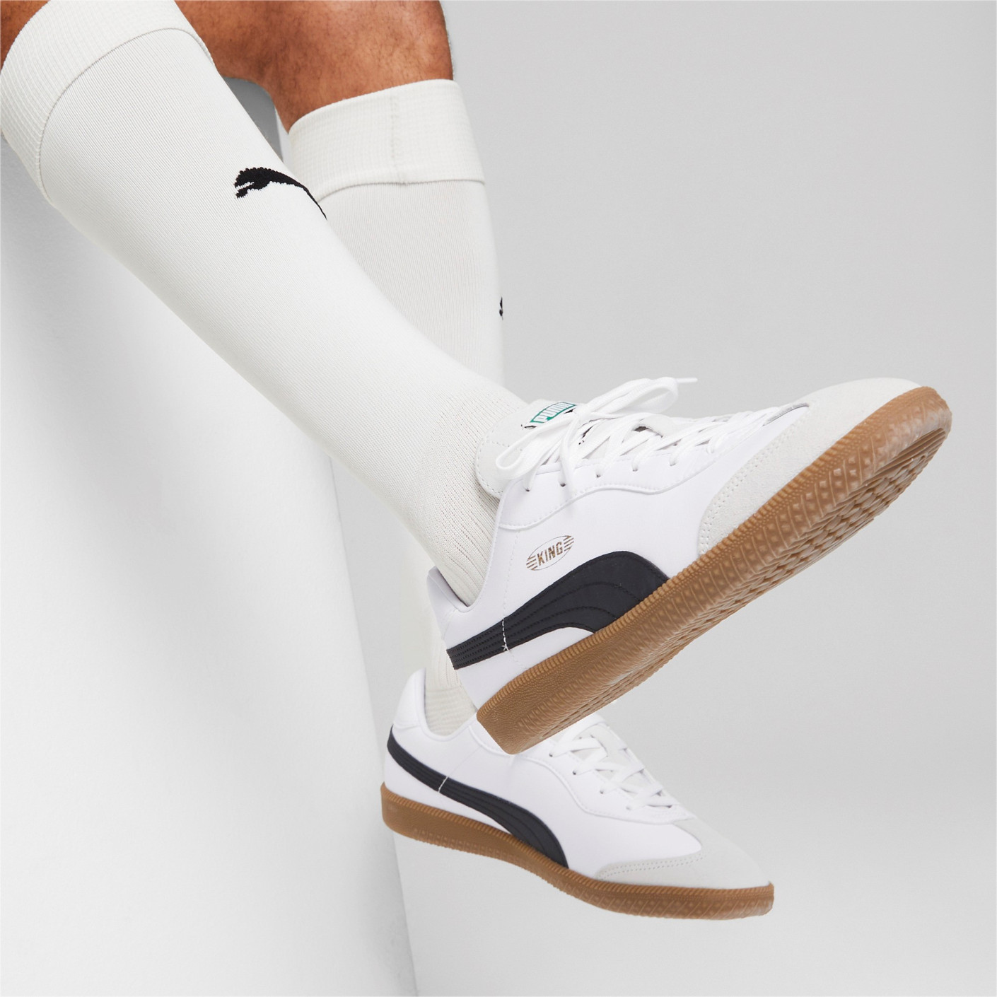 PUMA King 21 Zaalvoetbalschoenen (IN) Wit Zwart