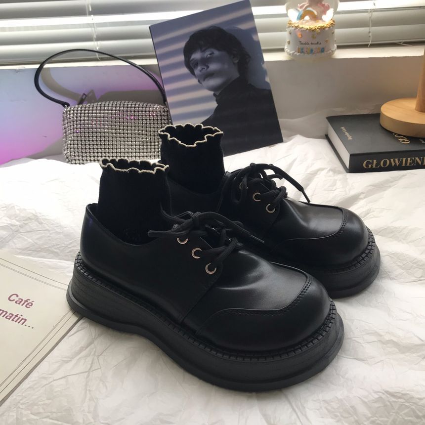 DURAC - Veterschoenen van imitatieleer met plateauzool