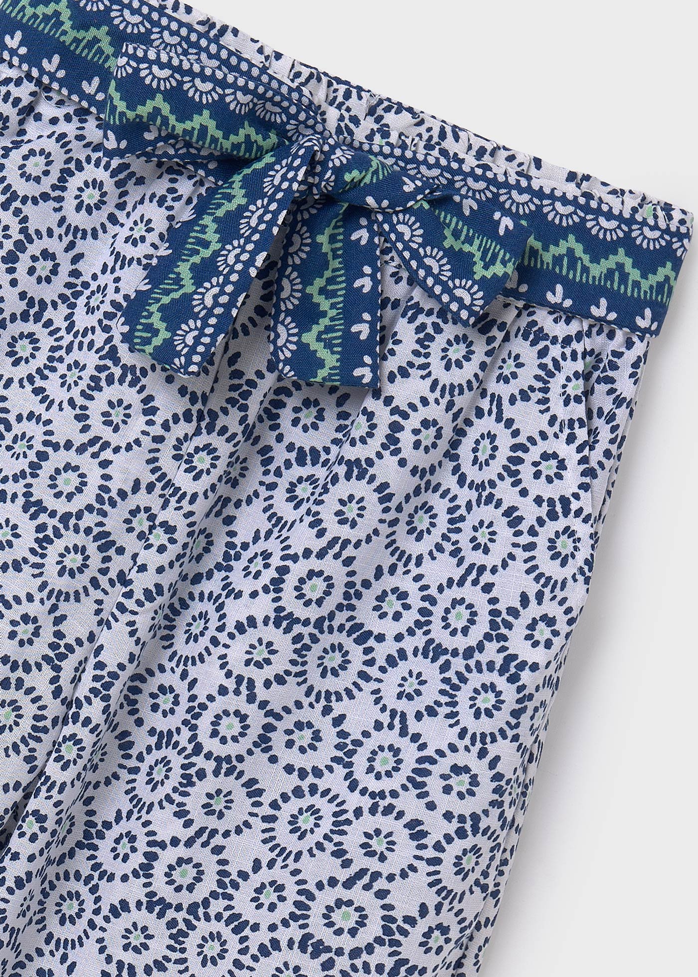 Calças fluidas estampadas para meninas