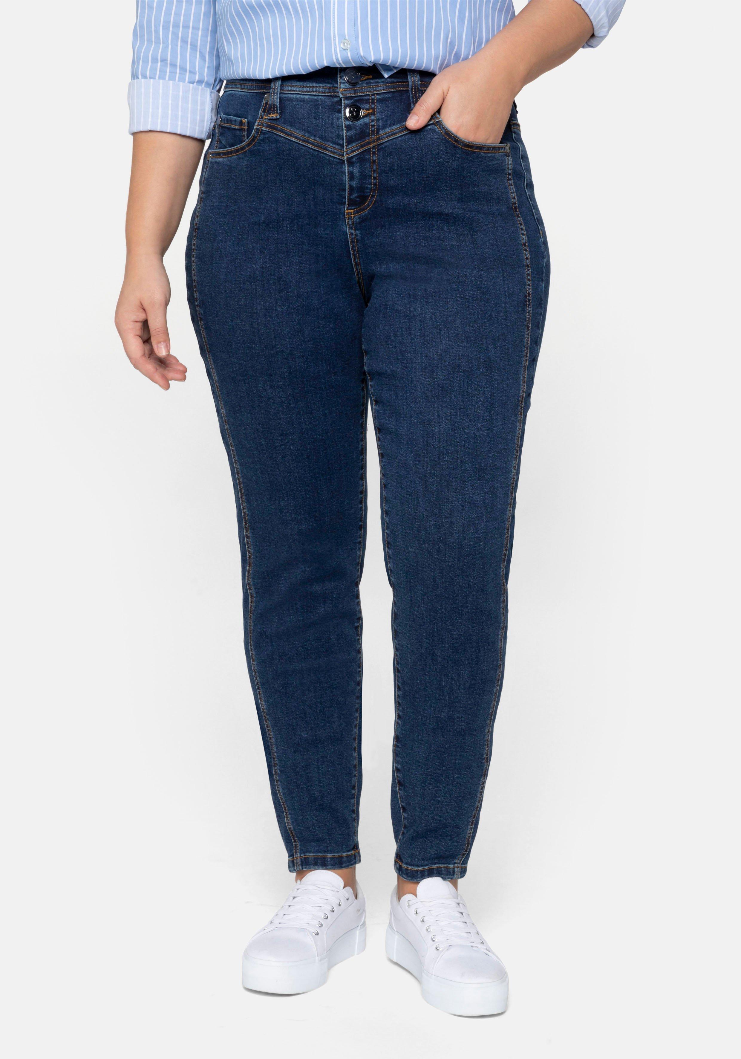 Girlfriend-Jeans mit vorverlegter Seitennaht