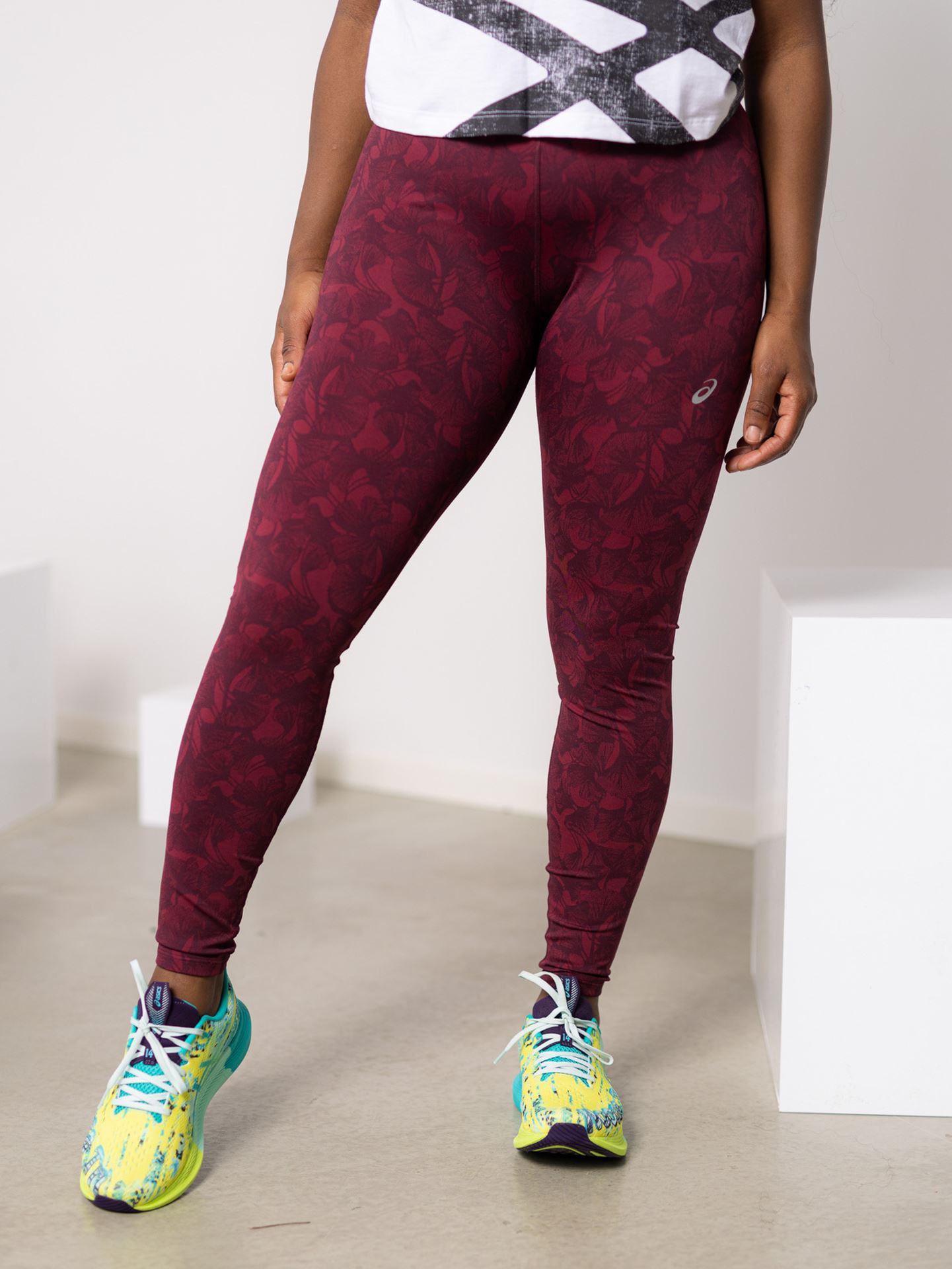 Jacquard Run Tight