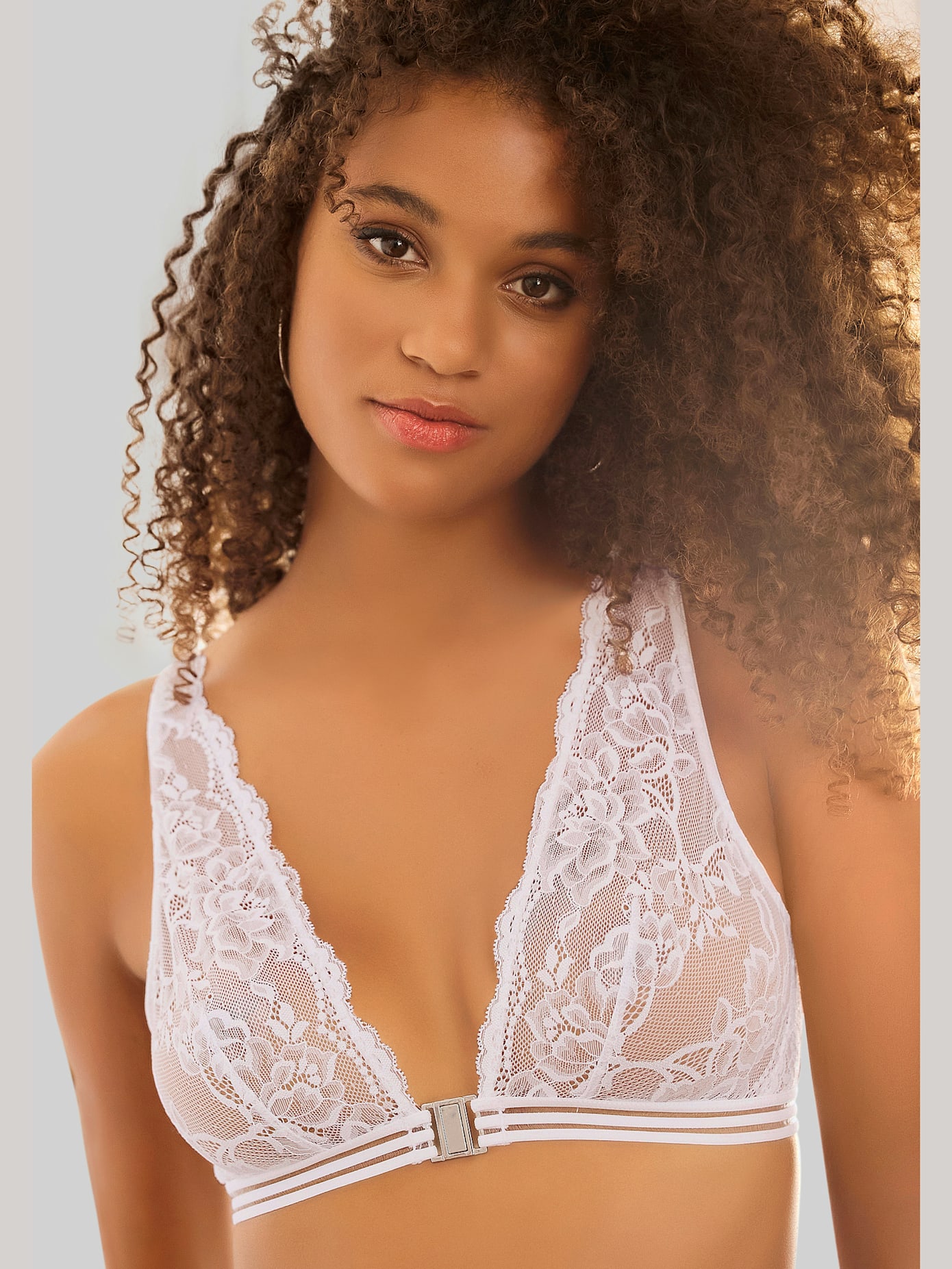 Soutien-gorge bralette fantaisie en dentelle florale