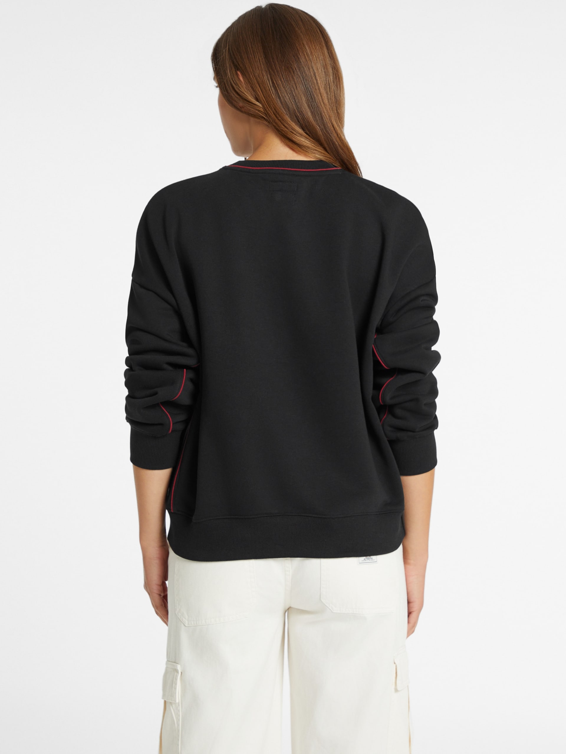 Moletom oversized com logo em contraste