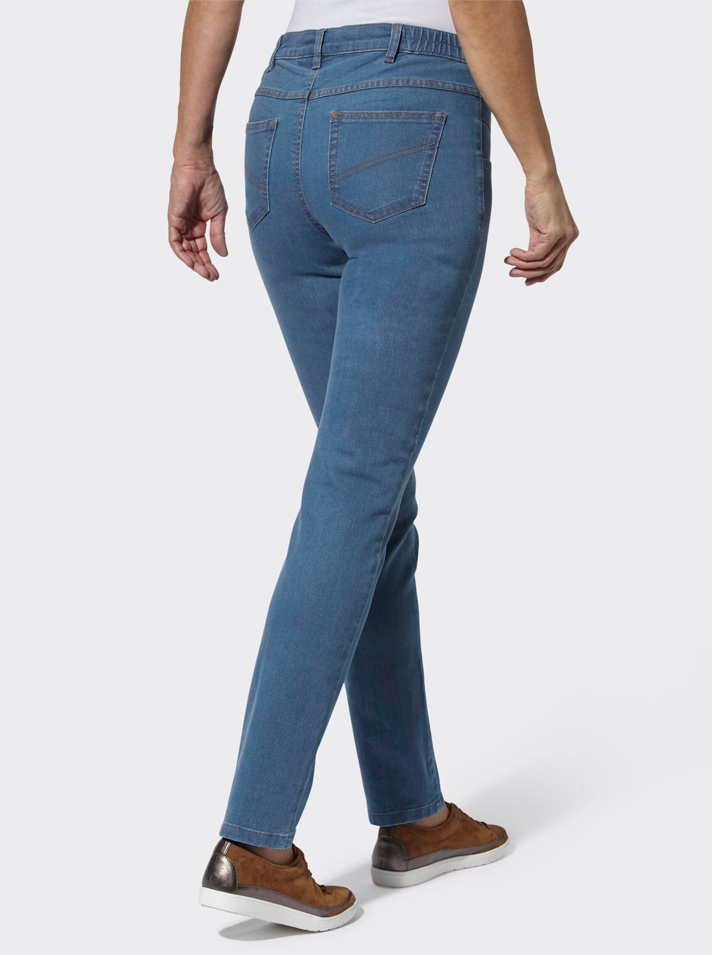 Jeans mit optisch streckenden Nähten