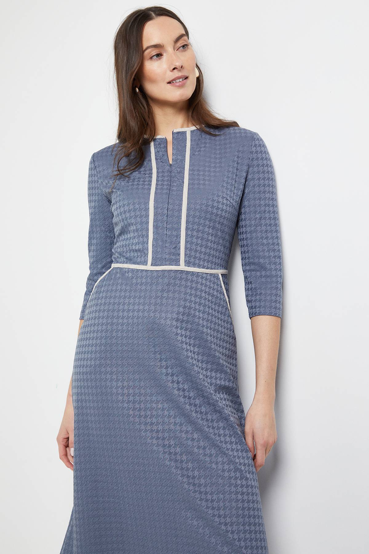 Wallis Robe Midi à Manches Longues avec Ceinture