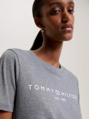 Camiseta com bordado da bandeira e logotipo exclusivo