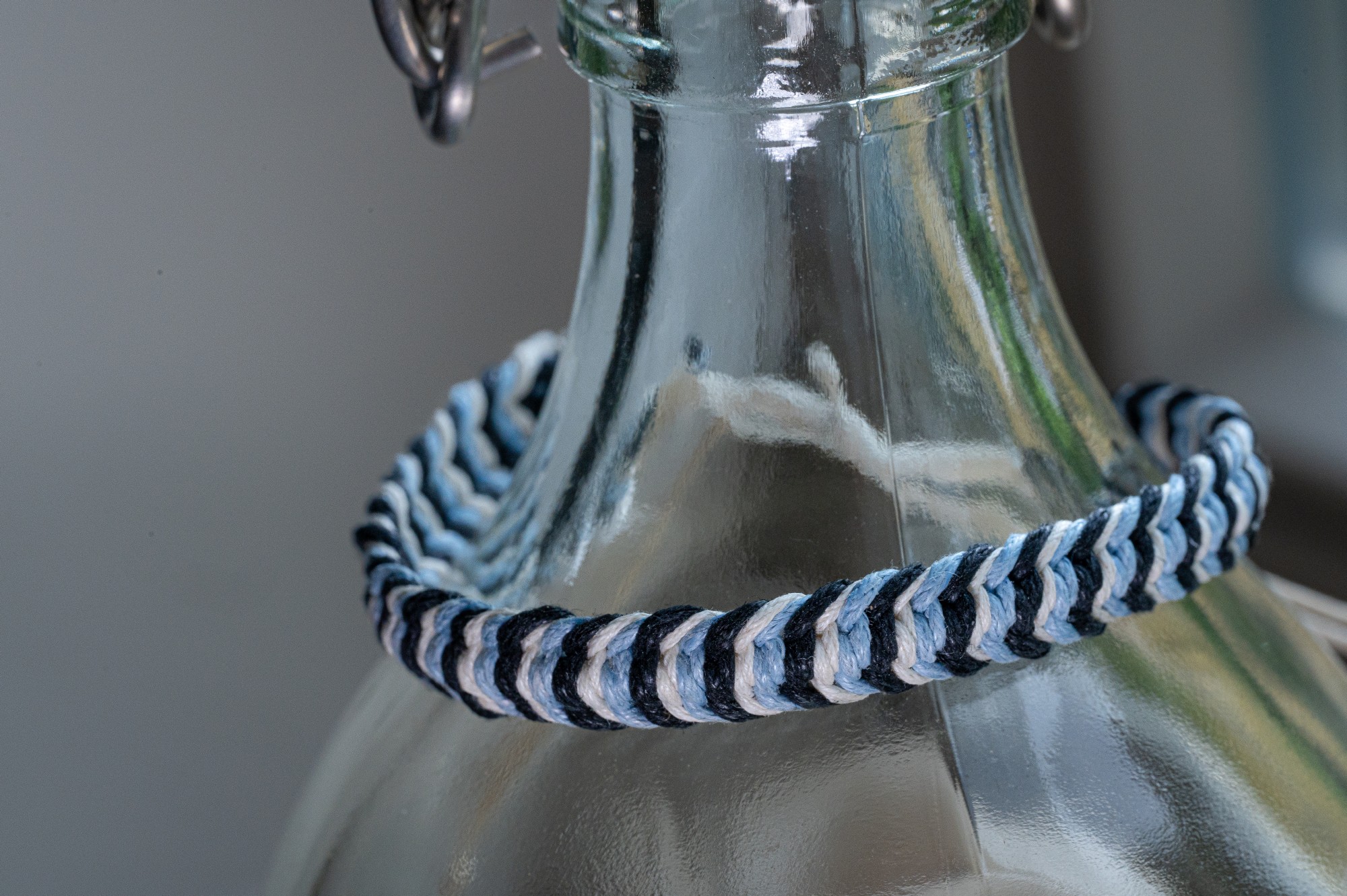 Armband 'Clegor', weiß, schwarz, blau, B 1 cm günstig bestellen