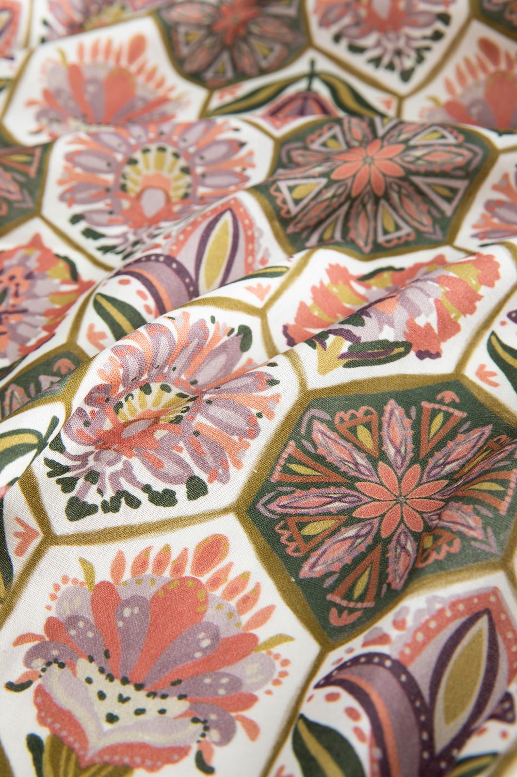 Multicolor tafelkleed met bloemenprint (140x220 cm)