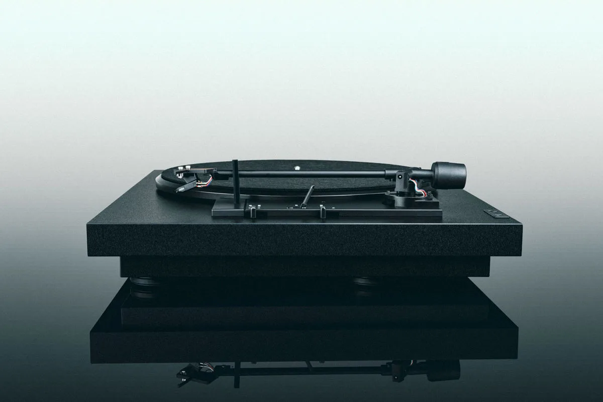 Pro-Ject A1   cellule Ortofon OM 10 Platines vinyle hi-fi