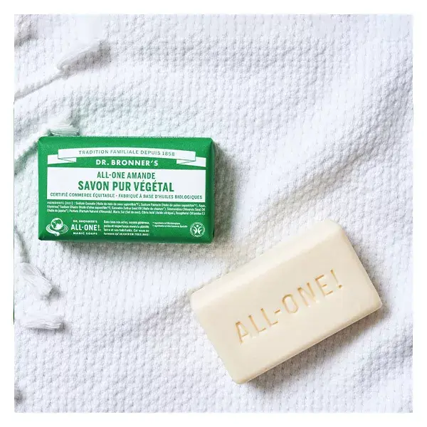 Sabonete Vegetal Puro de Amêndoas Dr. Bronner's 140g