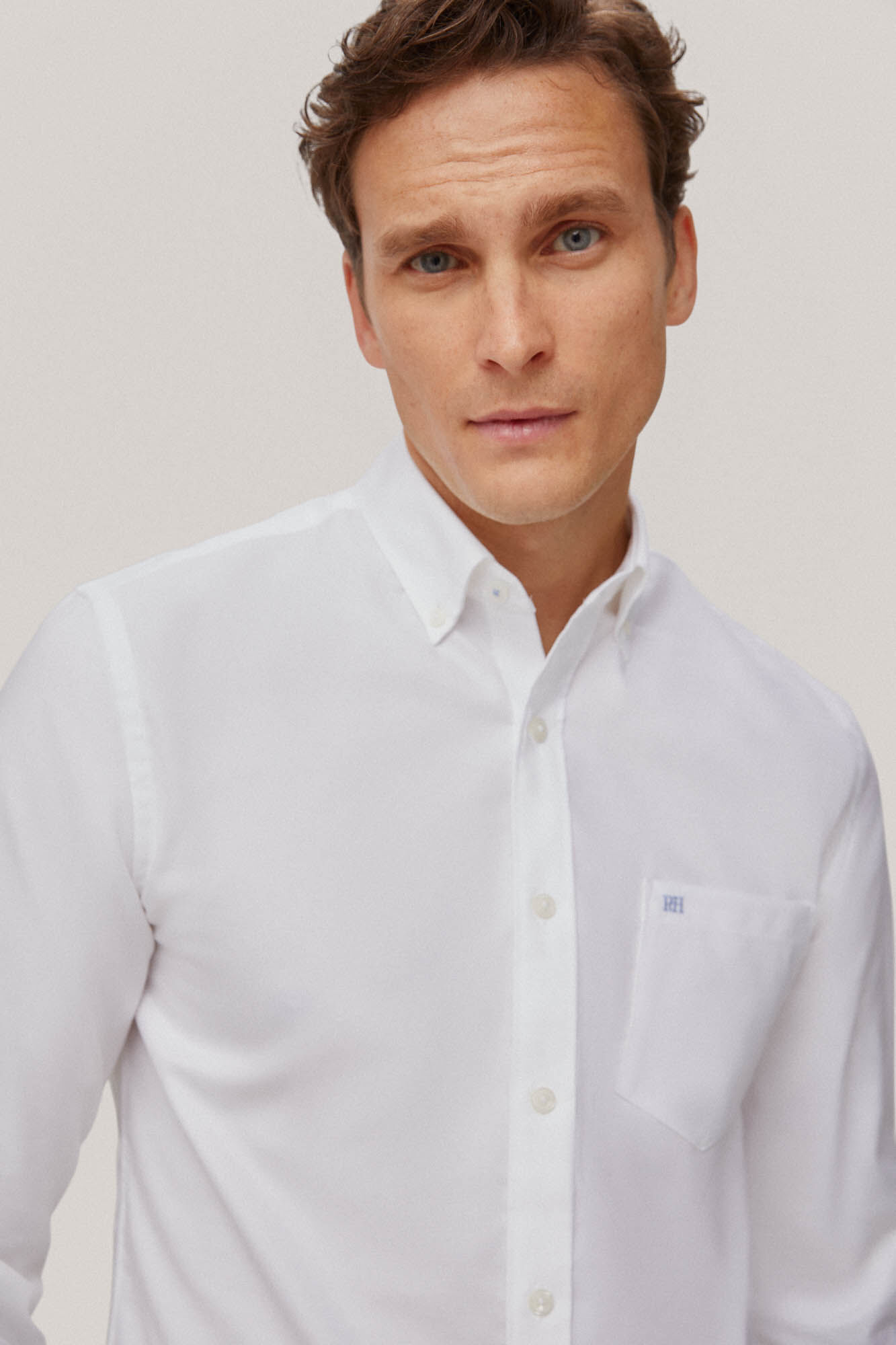 Camisa Oxford lisa que não precisa passar - Branca
