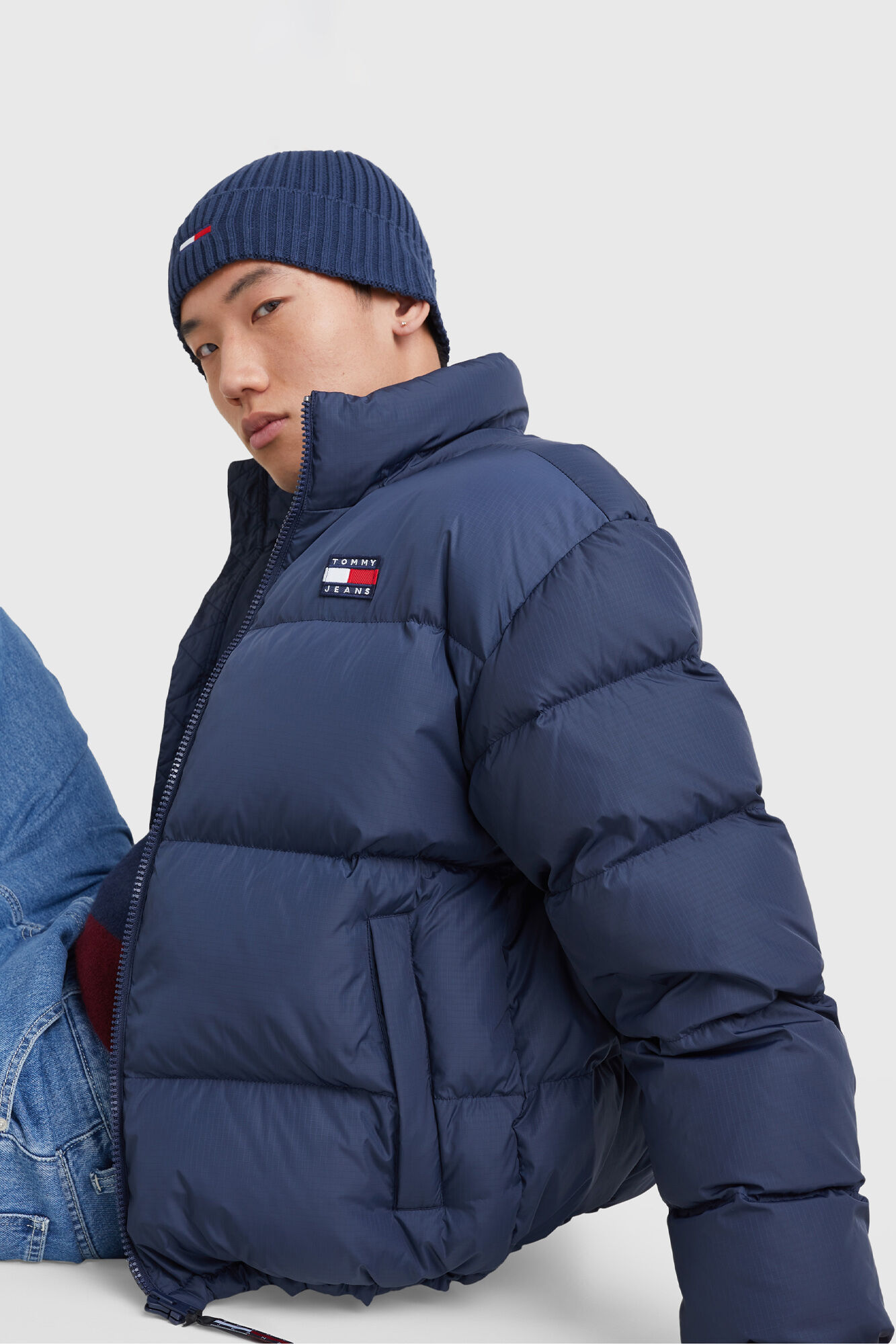 Jaqueta masculina Alaska Tommy Jeans com enchimento de plumas.