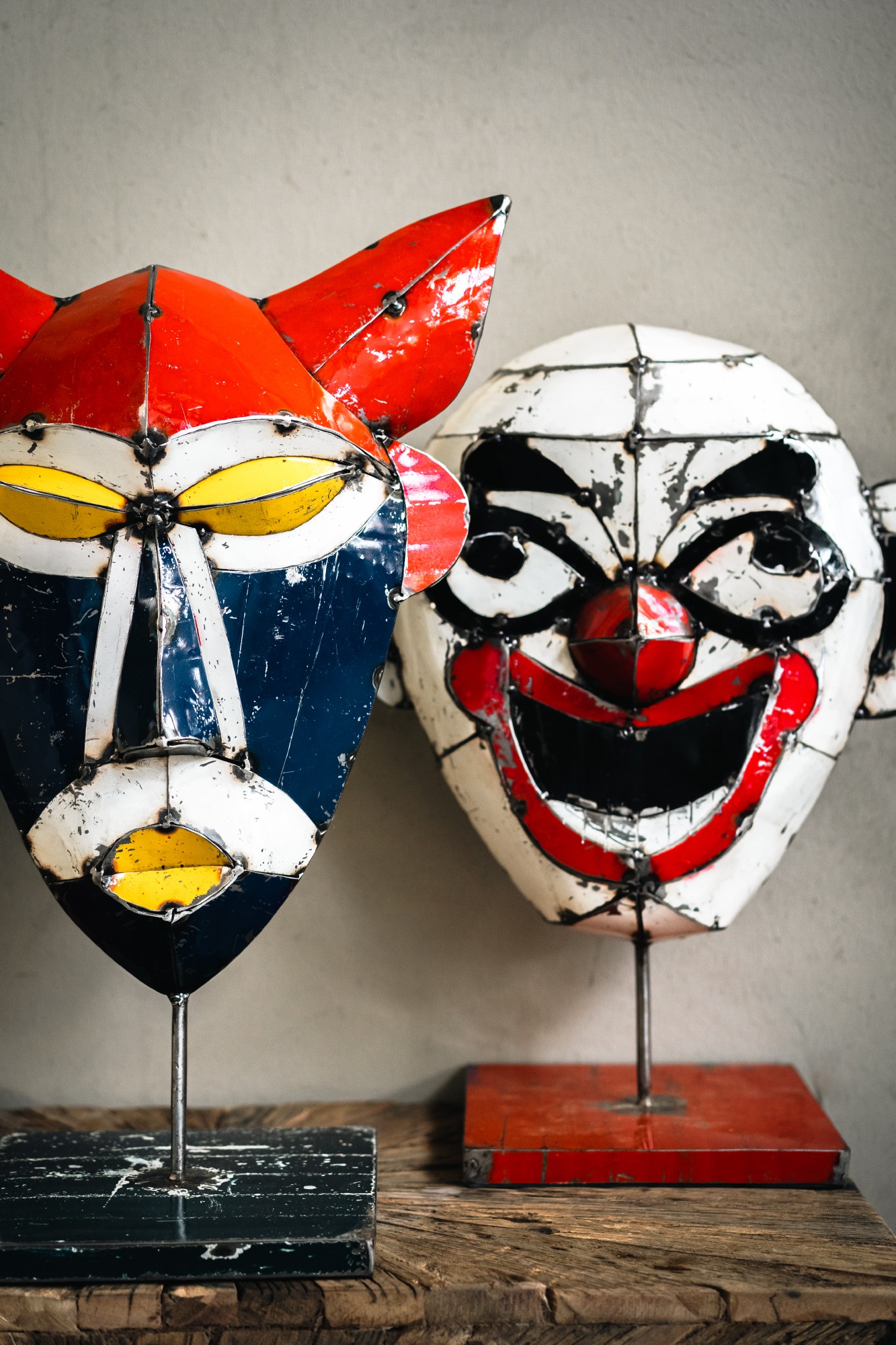 Maske 'Clown' aus Ölfässern, multicolor, H 54 cm, B 42 cm von fischer's lagerhaus