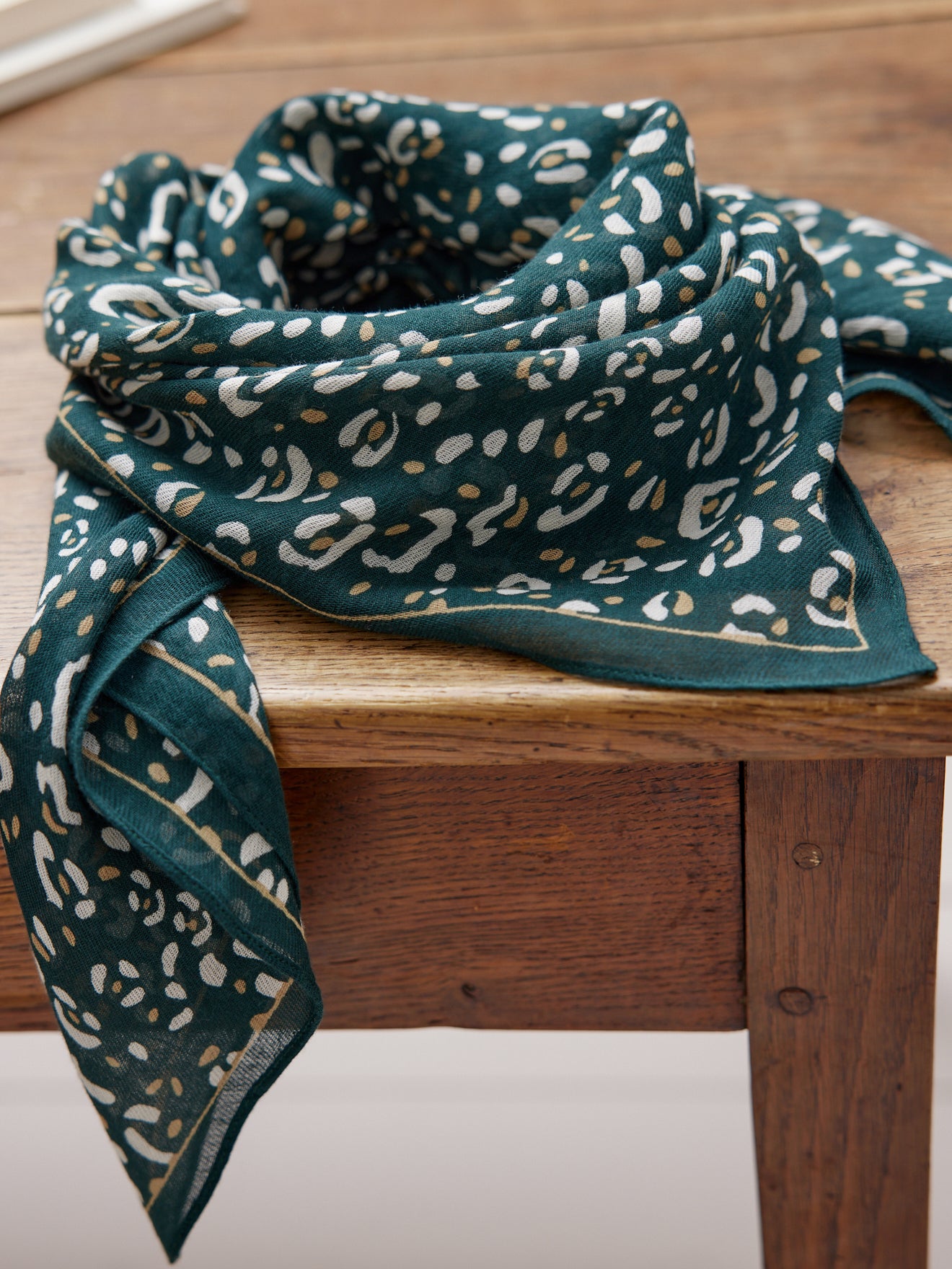Foulard imprimé léopard femme
