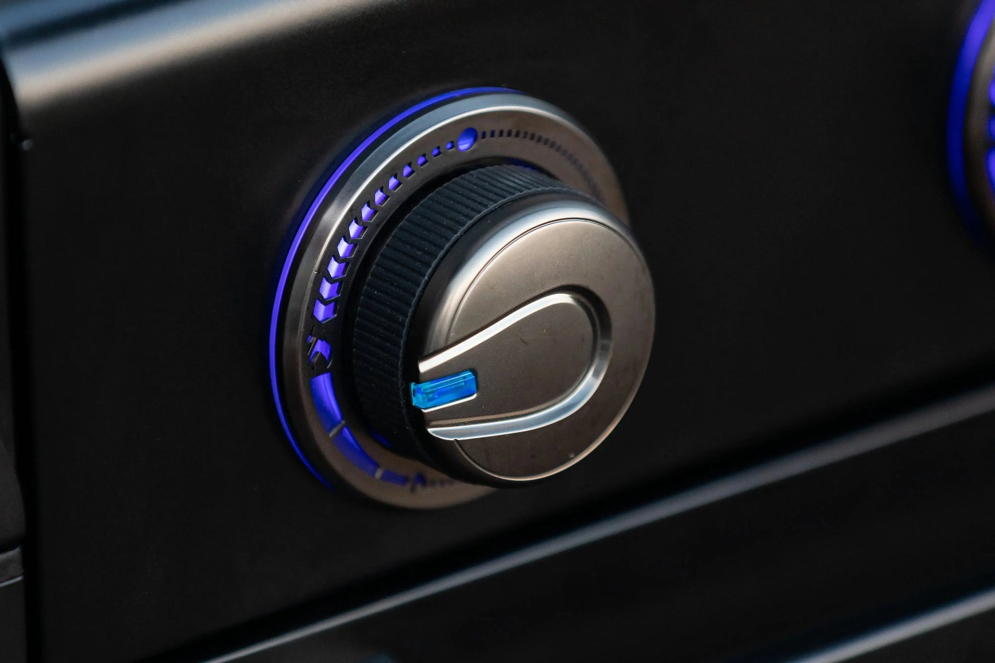 3 Series Onyx S