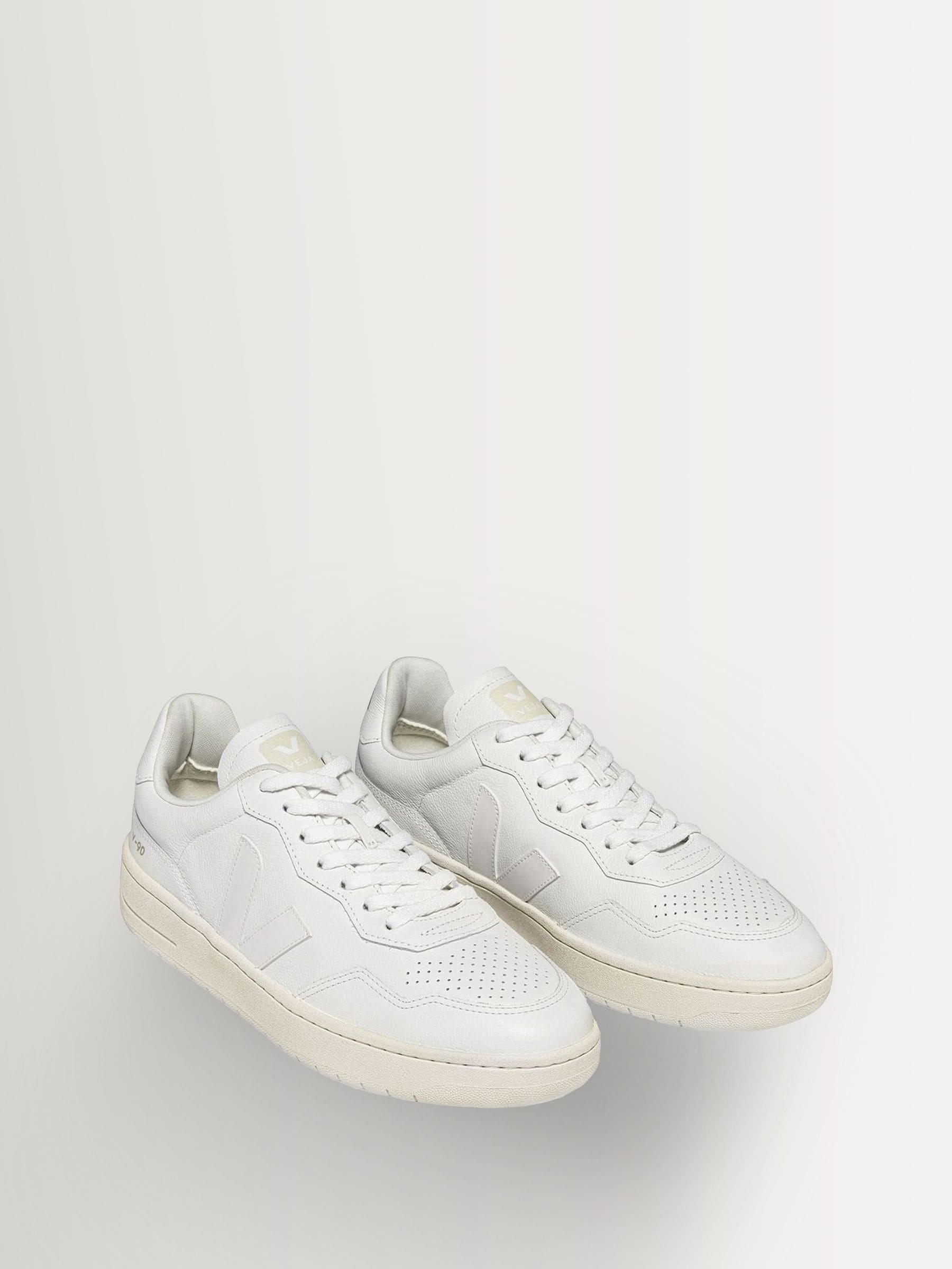 Wit - Veja V-90 Trainers
