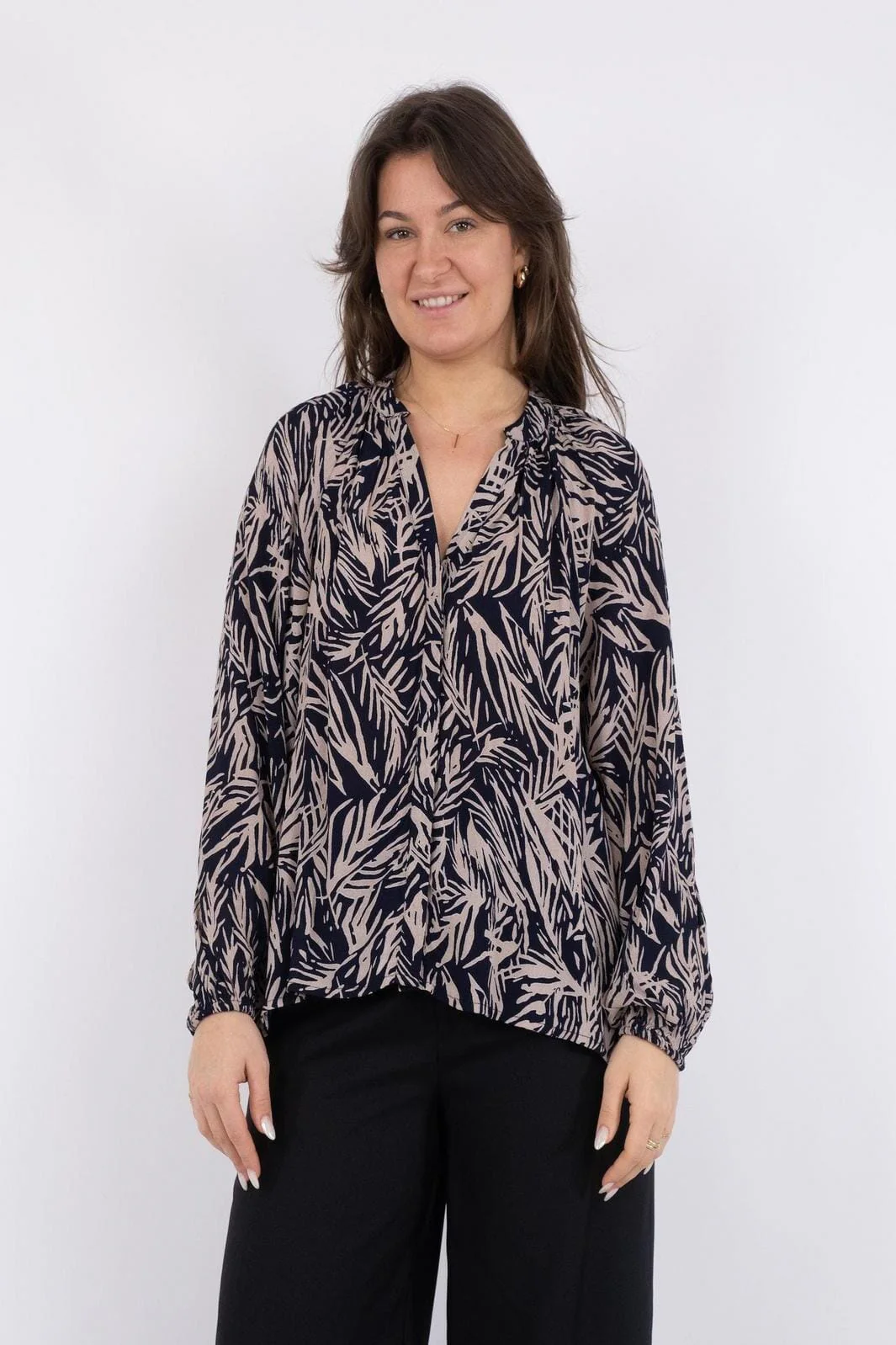Neo Noir Huma Breeze Blouse