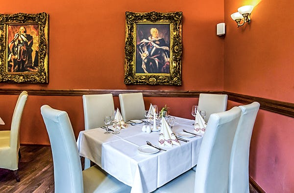 Königlich übernachten im Schlosshotel in Nebra als Geschenk