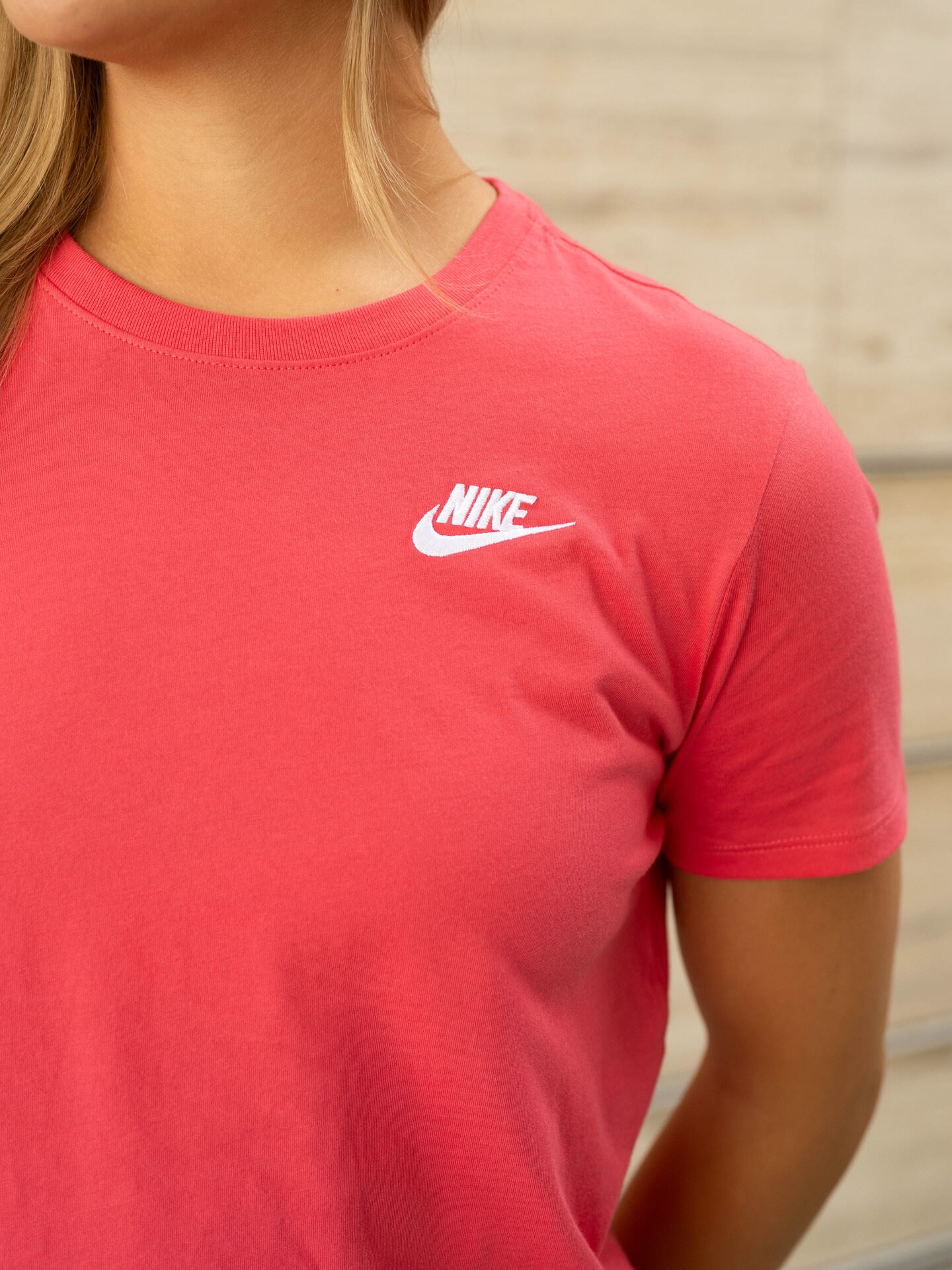 Sportswear Club Tee