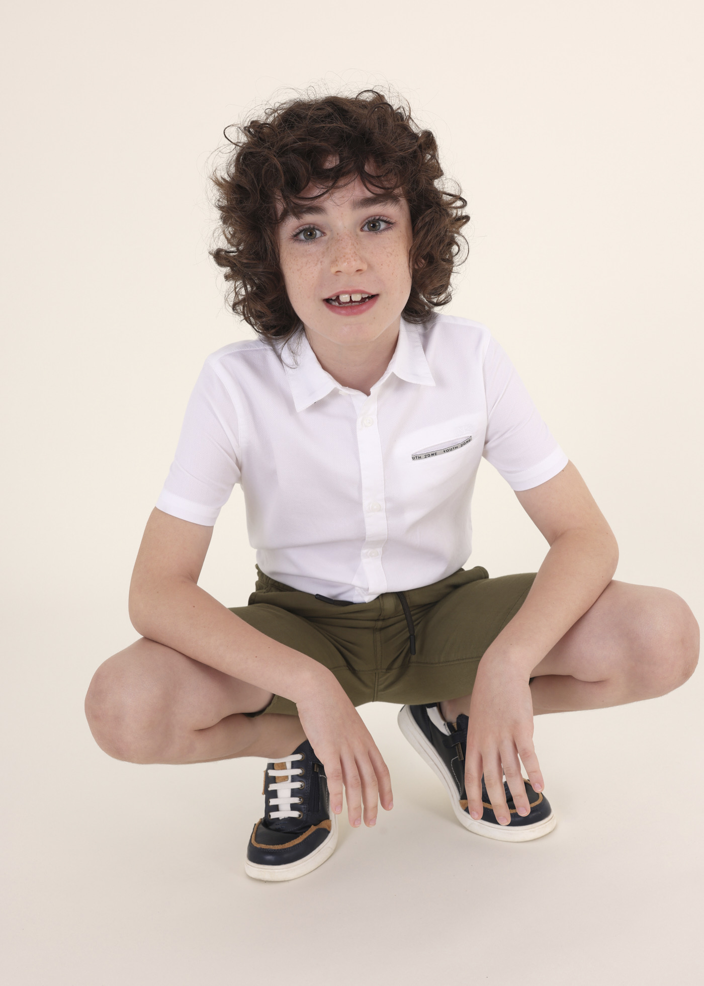 Camisa de manga curta em algodão sustentável para meninos