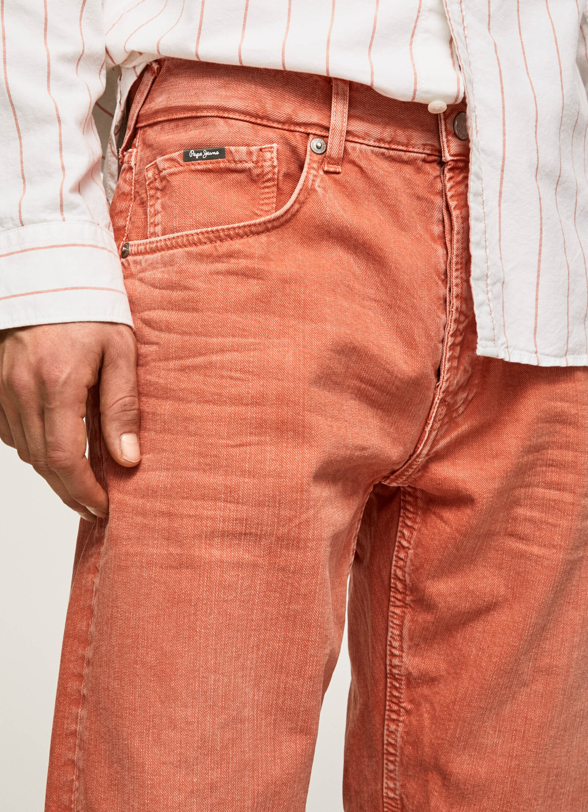 CALLEN FIT RELAXED DENIM BERMUDA - laranja abóbora