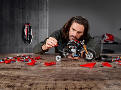 LEGO Ducati Panigale V4 R (42107)