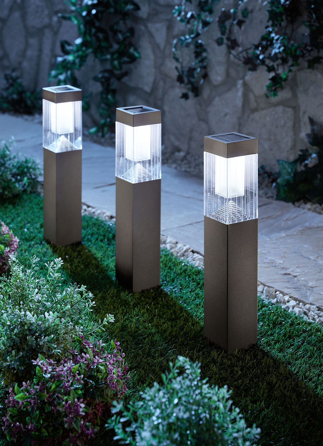 Grundig Solarleuchten aus rostfreiem Edelstahl, 3er-Set