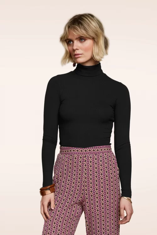 King Louie Rolkraag rib top in zwart