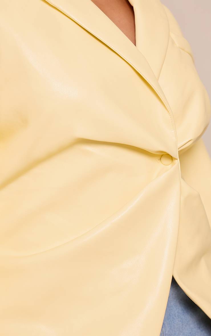 Butter Yellow Blazer Shape En Synthétiquecuir Jaune Beurre Avec Taille Cintrée