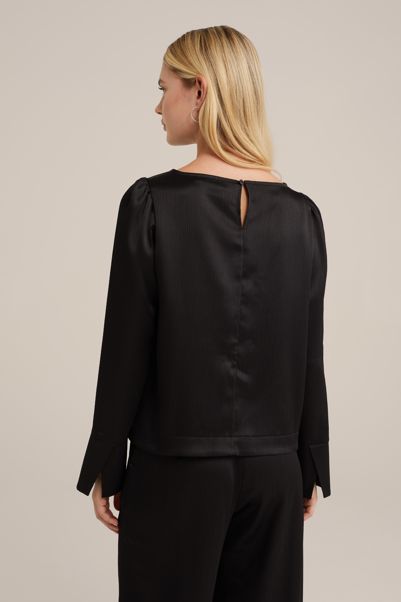 blouse met satijnen look WE Fashion Zwart