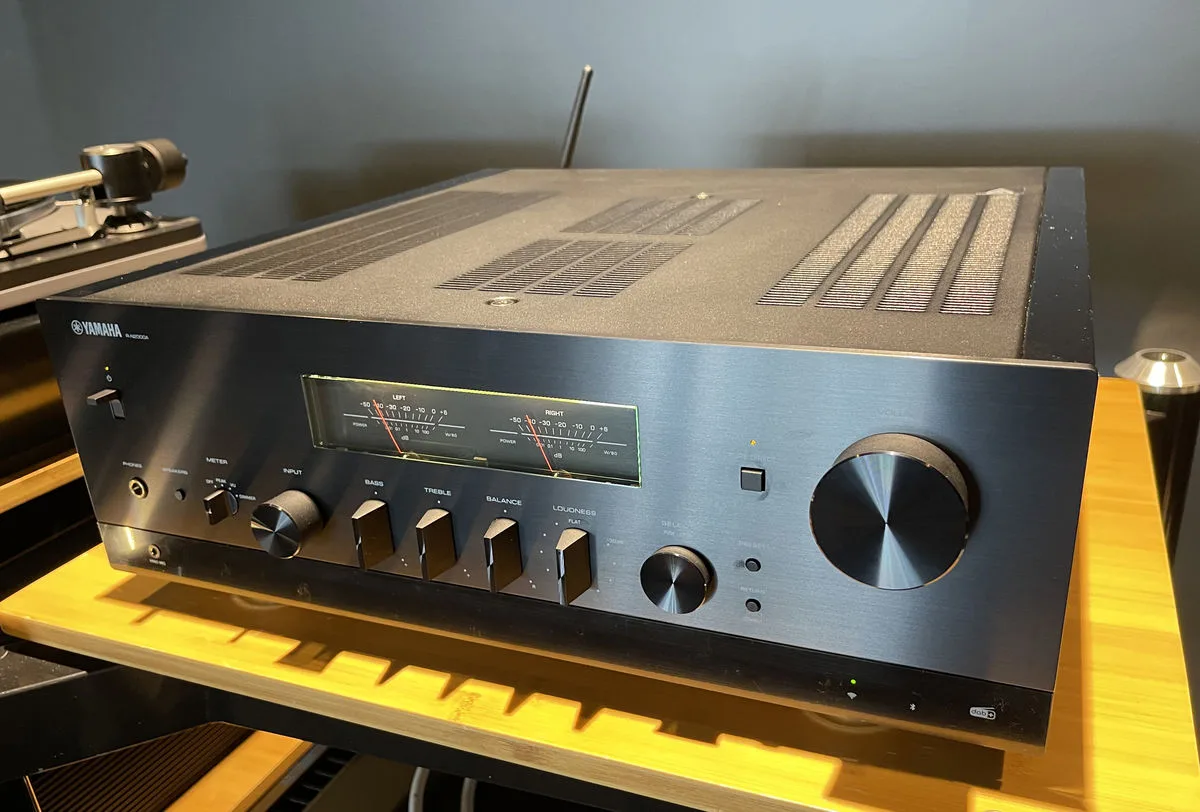 Yamaha R-N2000A Noir Amplis hi-fi stéréo