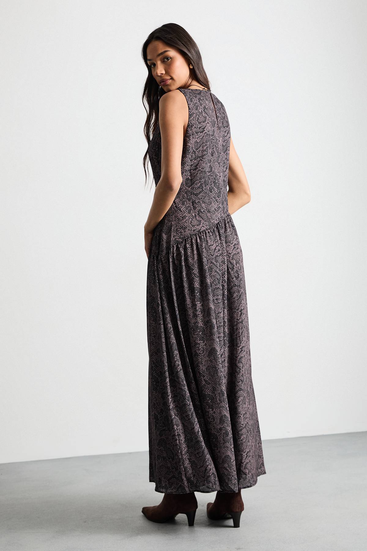 Warehouse Robe Maxi Étagée en Mousseline à Taille Basse Imprimée