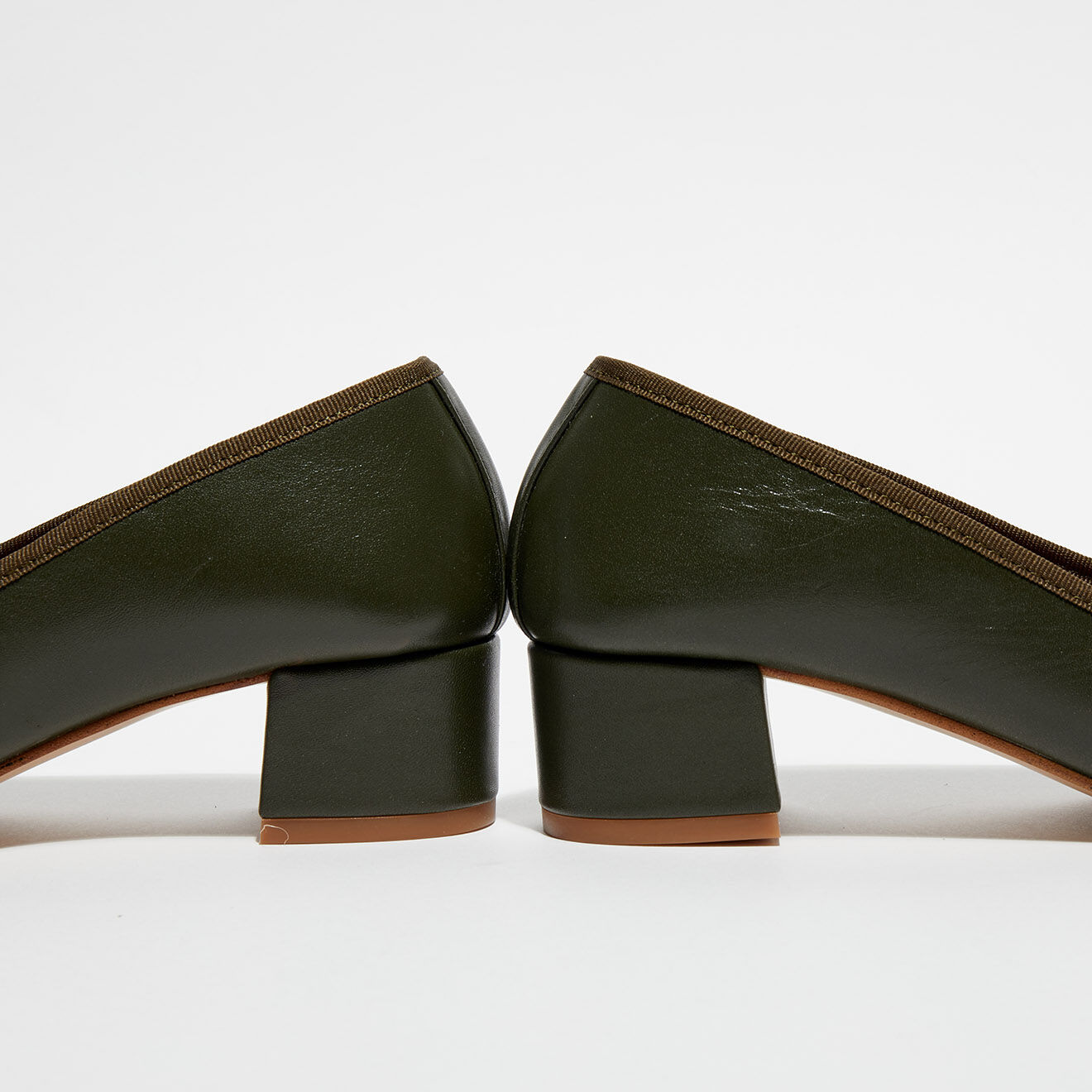 Quartier Latin Ballerines trotters en Cuir Diane vert kaki - Talon 4 cm