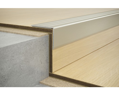 SKANDOR traprandprofiel, cognac geanodiseerd, zelfklevend, 20x24,5x900 mm