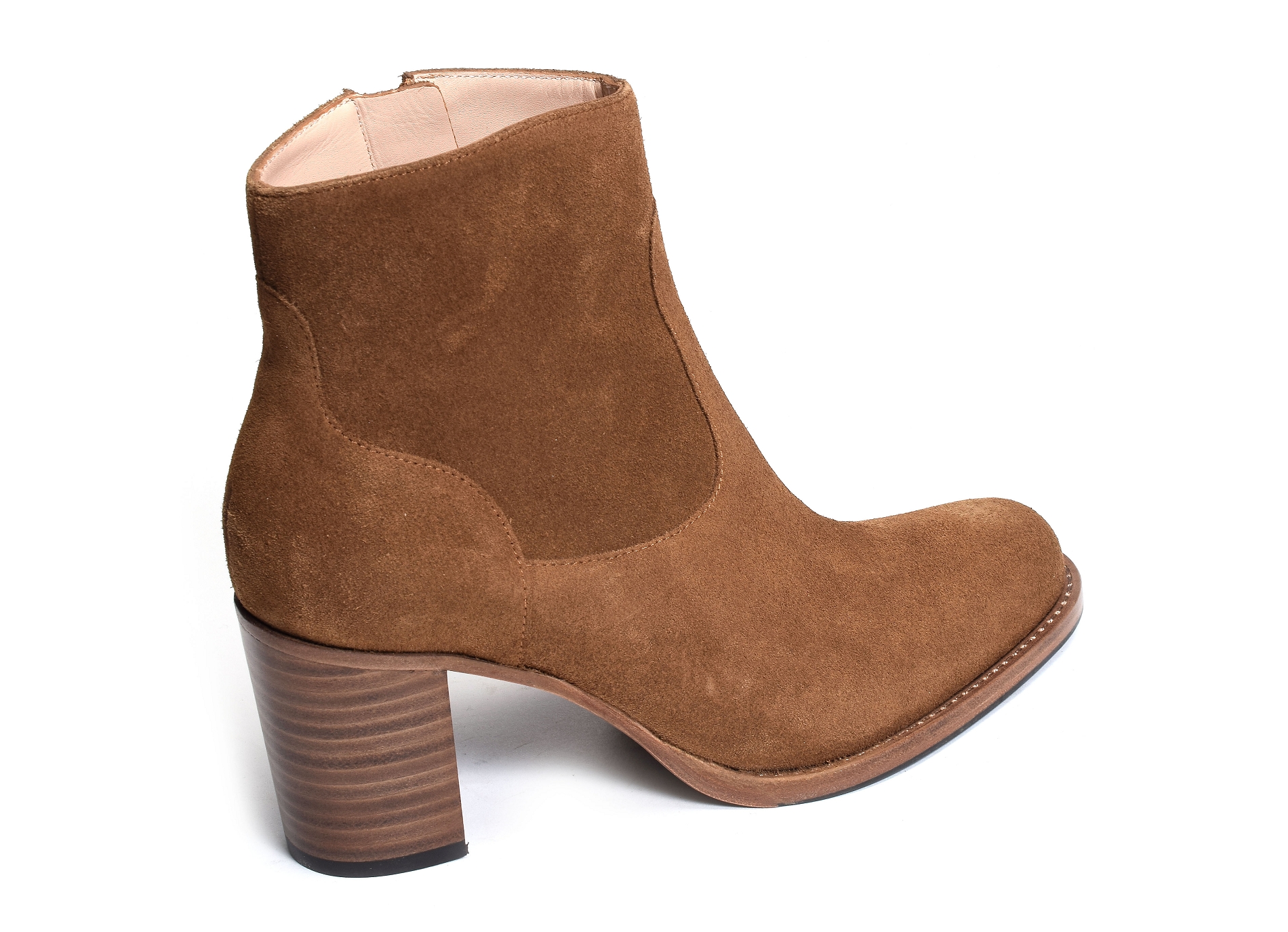Legend 70 camel