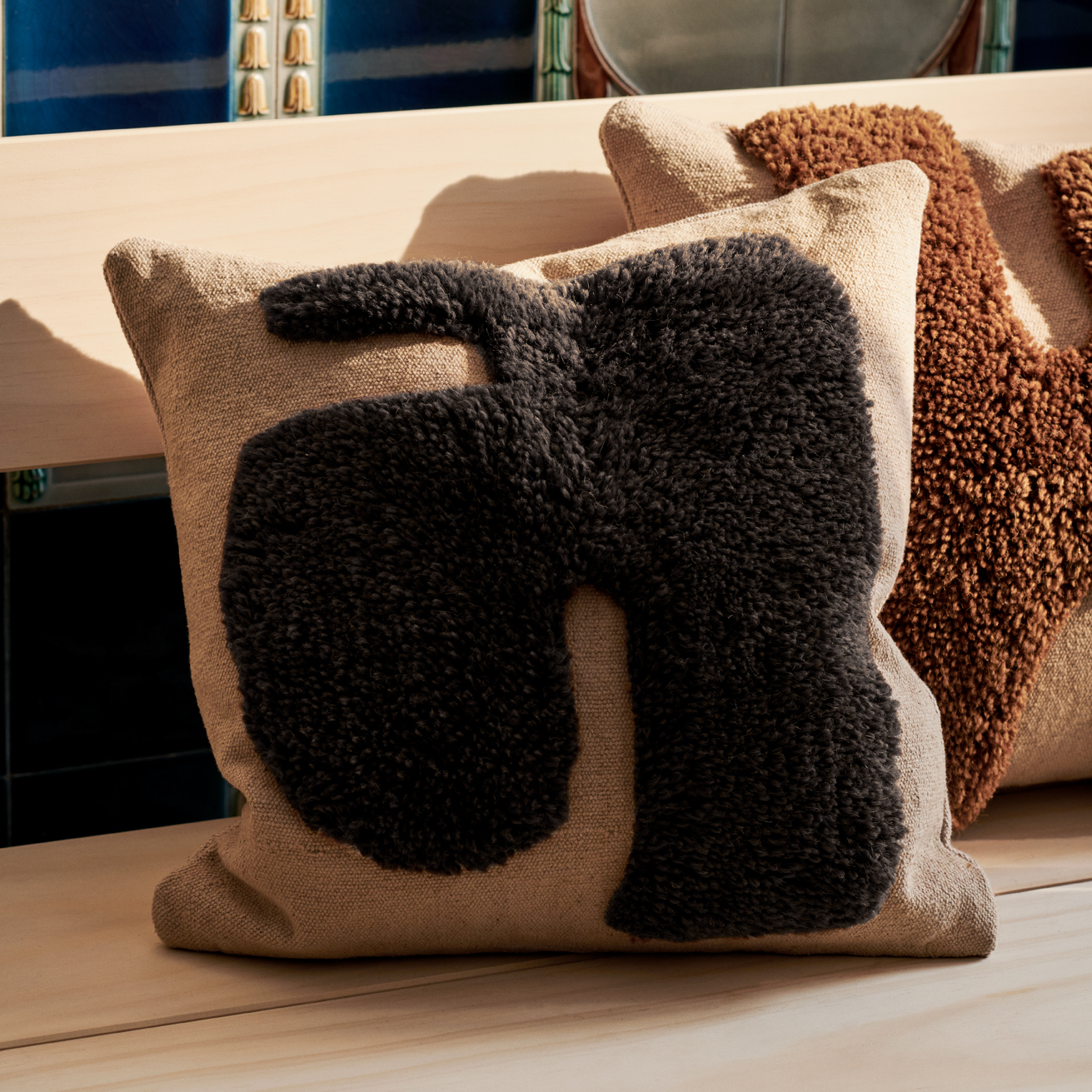 Sierkussen Lay sand 50x50 cm darkbrown
