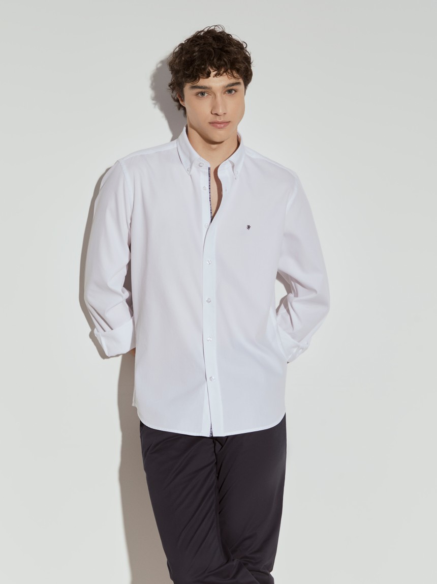 Camisa slim fit de algodão garment dye
