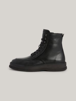 Botas de cano médio em couro repelente à água