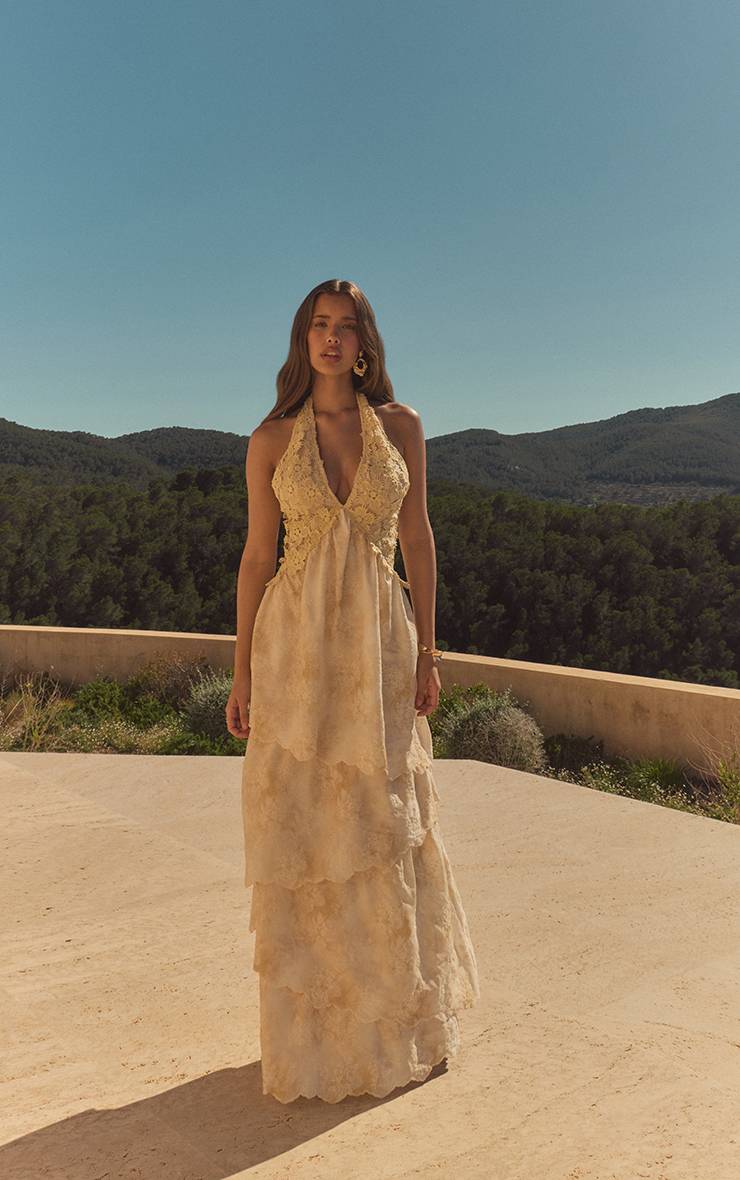 Gris Pierre Robe Maxi À Étages Texturée Avec Détail Buste En Dentelle