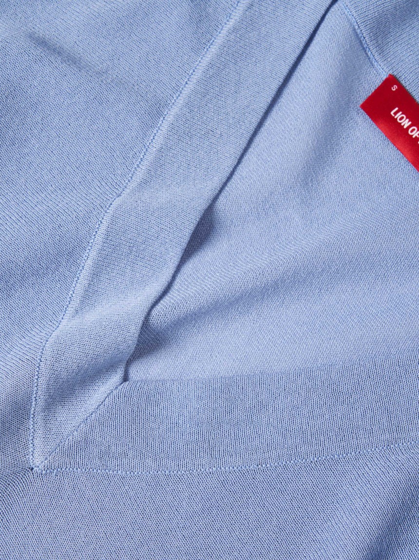 Camisola assimétrica decote em V
