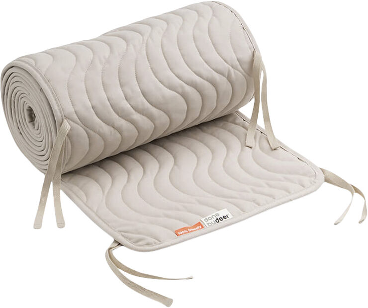 Done by Deer Quiltet sengerand m/bindebånd Waves Sand Sand